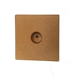 Meubelpoot  taps 10 bij 10 cm en hoogte 5 cm  van massief hout, taps 10 x 10 cm / 7,5 x 7,5 cm