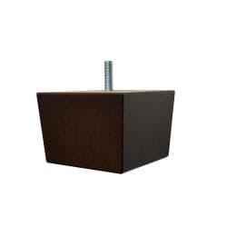 Meubelpoot bruin vierkant 9 bij 9 cm en hoogte 6 cm  van massief hout (M8) 