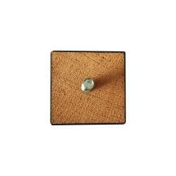 Meubelpoot zwart taps 5,5 bij 5,5 cm en hoogte 13 cm  van massief hout (M10) 