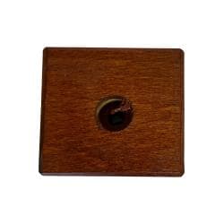 Meubelpoot kersen vierkant 7 bij 4,5 cm en hoogte 5 cm  van massief hout